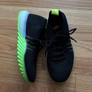 Danskin Women’s Sneakers 5.5